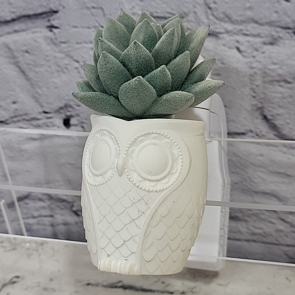 Owl Planter‎ with Succulent Wallflower Scent Diffuser By Bath & Body Works